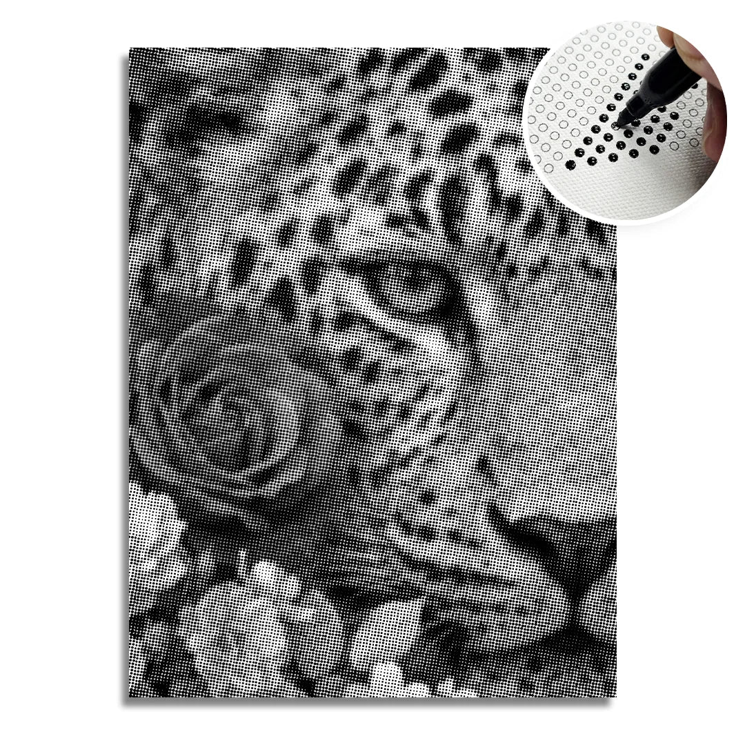 Vrouwen met een Wolf dot painting