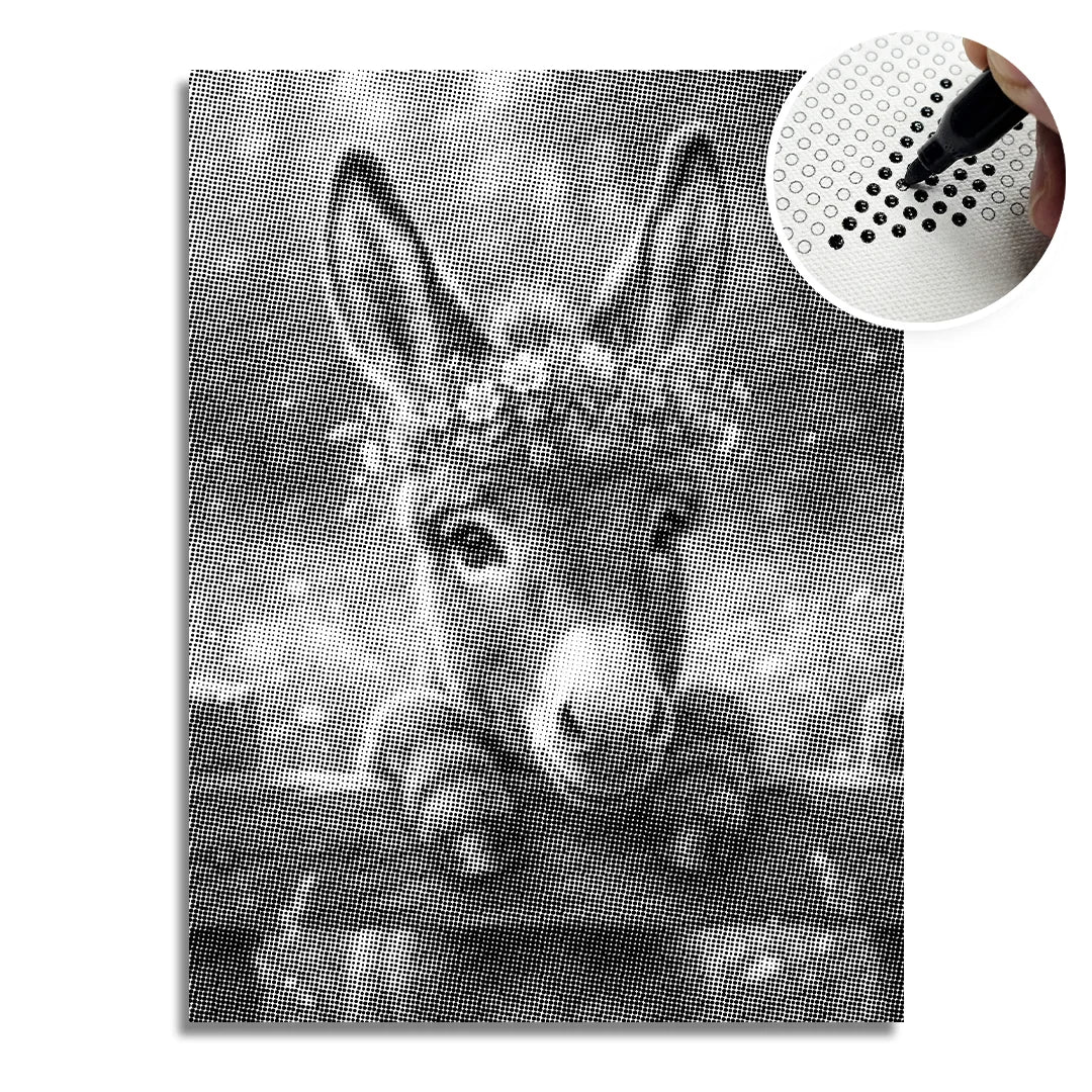 Vrouwen met een Wolf dot painting