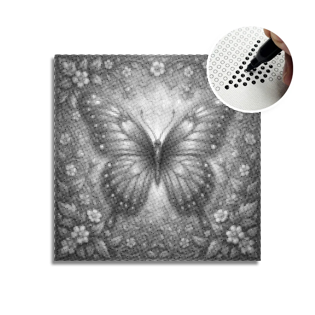 Vrouwen met een Wolf dot painting