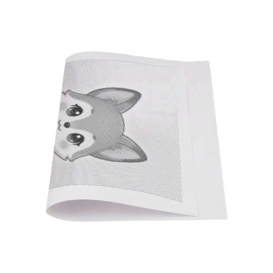 Vrouwen met een Wolf dot painting