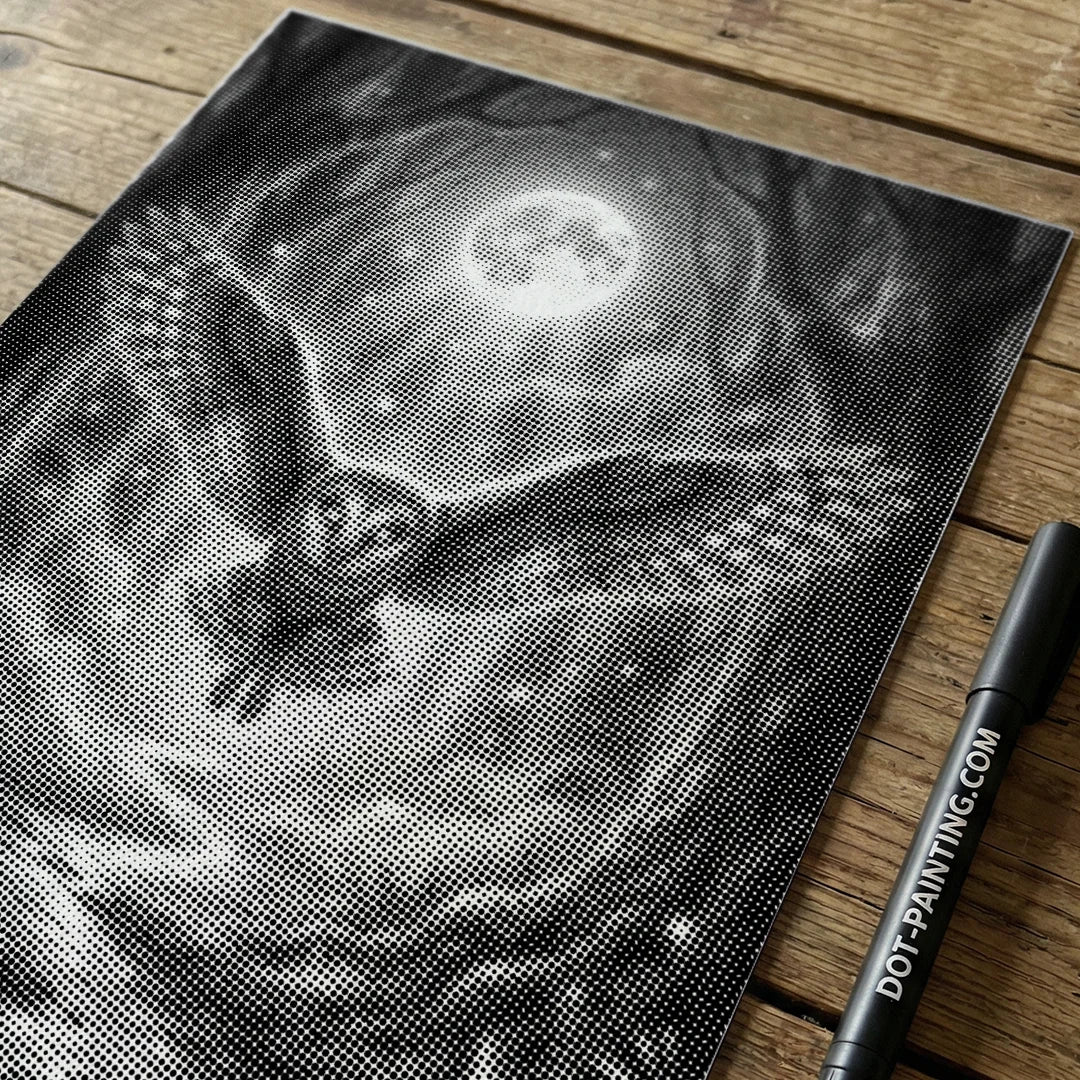 Vrouwen met een Wolf dot painting